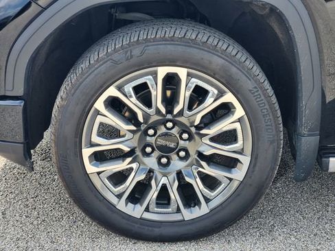 Used 2024 GMC Sierra 1500 Denali Ultimate image 7