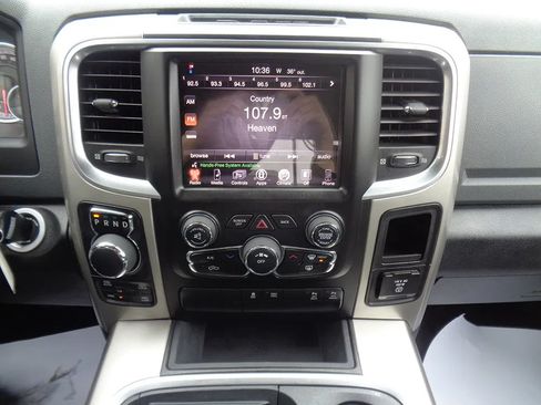 Used 2016 RAM 1500 SLT AWD/4WD image 19