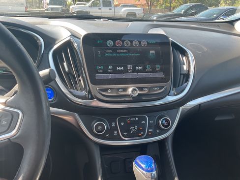 Used 2017 Chevrolet Volt Premier FWD image 18