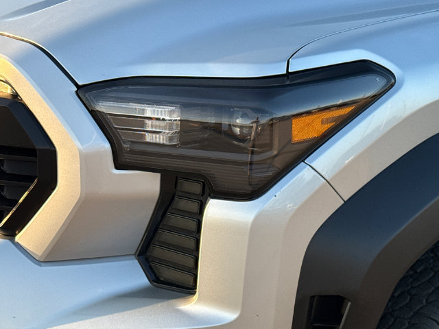 Used 2024 Toyota Tacoma TRD Off-Road AWD/4WD image 4