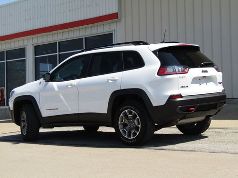 Used 2022 Jeep Cherokee Trailhawk w/ Premium Leather Package image 10