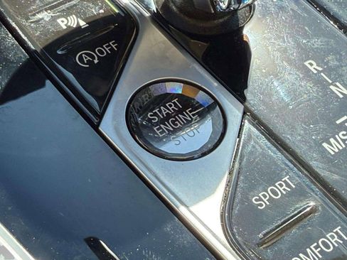 Used 2022 BMW X7 M50i image 41