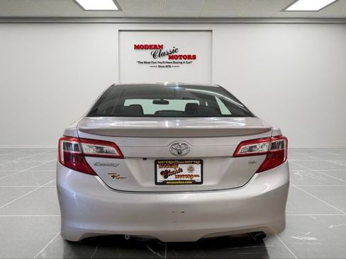 Used 2014 Toyota Camry SE image 6