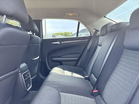 Used 2023 Chrysler 300 Touring w/ Sport Appearance Package RWD image 22