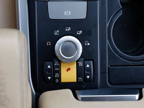 Used 2008 Land Rover Range Rover Sport HSE image 34