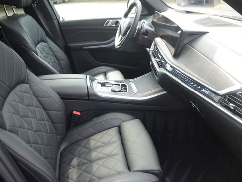 Used 2025 BMW X5 xDrive40i image 12
