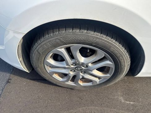 Used 2017 Toyota Yaris iA FWD image 6