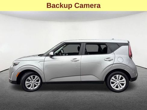 Used 2025 Kia Soul LX image 6
