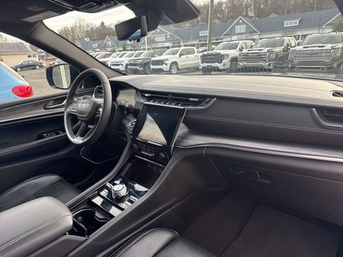 Used 2023 Jeep Grand Cherokee L Overland w/ Luxury Tech Group IV image 48