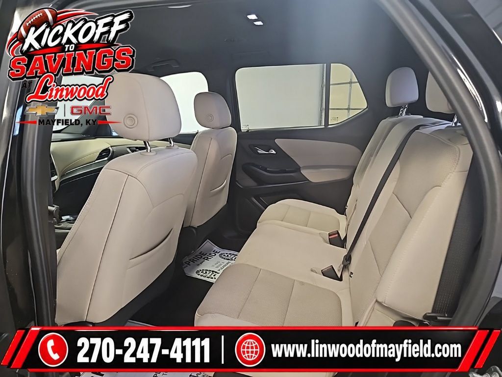 Used 2023 Chevrolet Traverse LS FWD image 11
