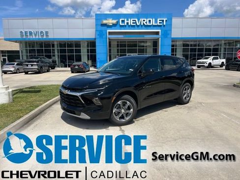 New 2026 Chevrolet Blazer LT w/ LPO, Floor Liner Package FWD image 1
