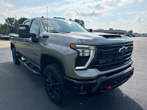 New 2026 Chevrolet Silverado 2500 LTZ w/ LTZ Plus Package AWD/4WD image 7