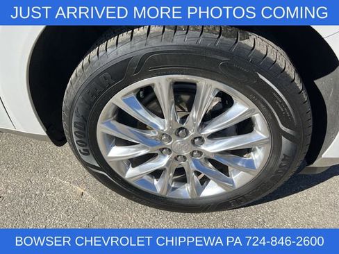 Used 2020 Buick Enclave Essence image 10