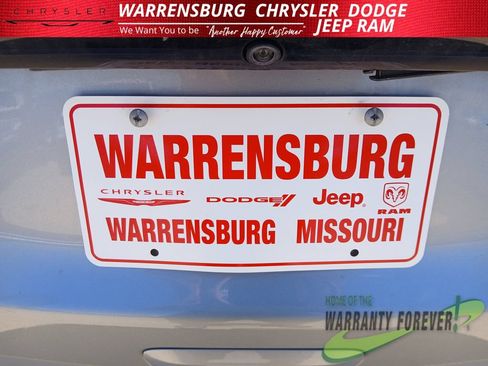 Used 2021 Chrysler Pacifica Touring-L w/ Uconnect Theater Family Group AWD/4WD image 35