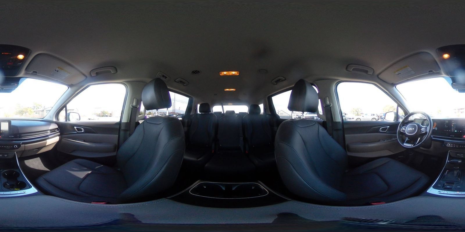 Used 2026 Kia Carnival FWD image 44