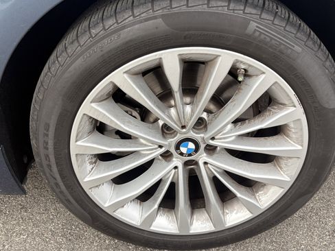 Used 2023 BMW 530i w/ Premium Package image 13