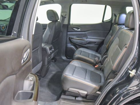 Used 2023 GMC Acadia AT4 image 4