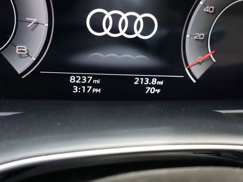 Used 2023 Audi Q8 Prestige w/ Prestige Package AWD/4WD image 18