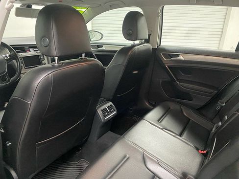 Used 2017 Volkswagen Golf Wolfsburg Edition image 11