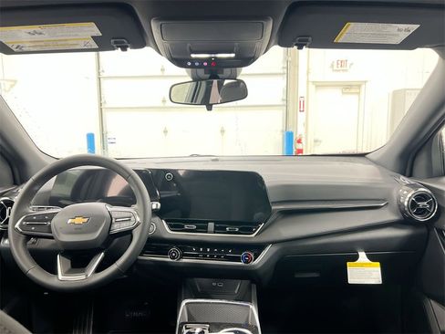 New 2026 Chevrolet Equinox LT image 10