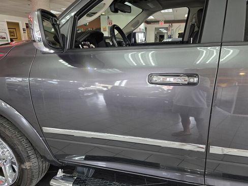 Used 2017 RAM 1500 Laramie w/ Convenience Group AWD/4WD image 13
