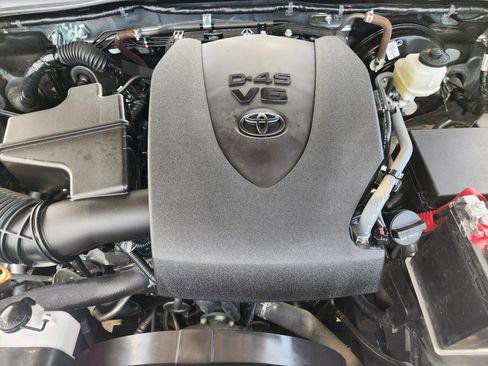 Used 2023 Toyota Tacoma SR AWD/4WD image 34