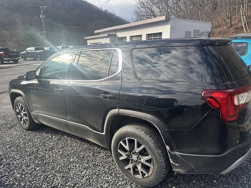 Used 2021 GMC Acadia SLE image 4