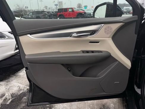 Used 2018 Cadillac XT5 Premium Luxury image 14