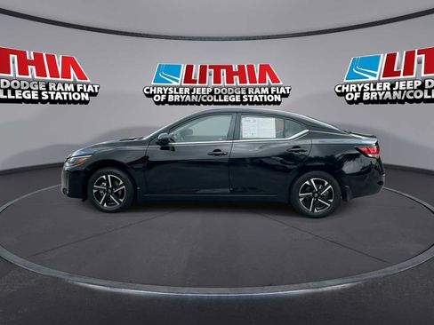 Used 2025 Nissan Sentra SV FWD image 5