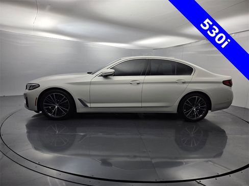 Used 2021 BMW 530i w/ Premium Package image 6