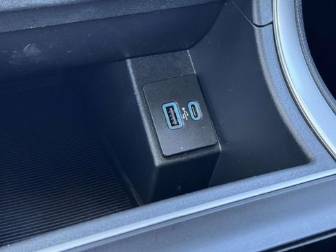 Used 2022 Ford Edge SE image 28