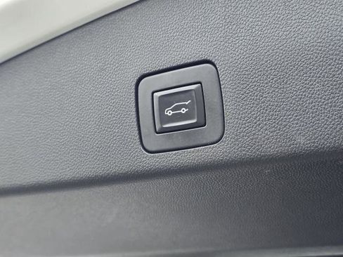 Used 2022 Buick Encore GX Select w/ Sport Touring Package image 9