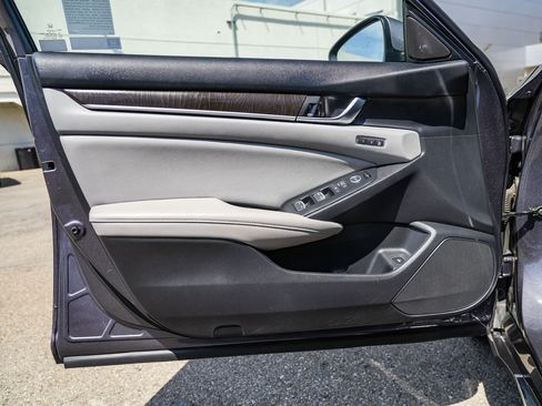 Used 2018 Honda Accord EX-L image 21