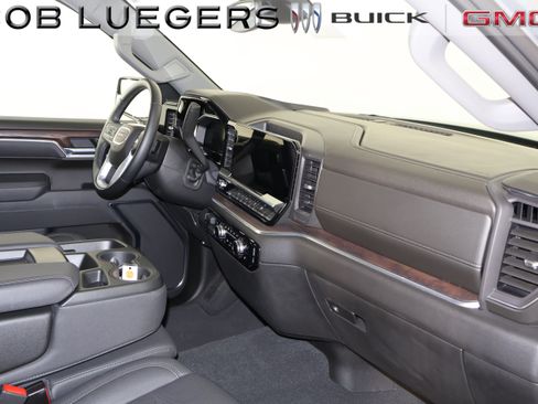 Certified 2026 GMC Sierra 1500 SLT AWD/4WD image 23