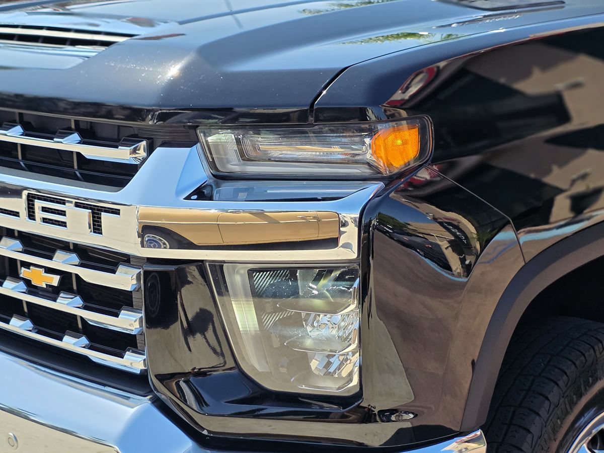 Used 2022 Chevrolet Silverado 3500 LTZ w/ LTZ Plus Package AWD/4WD image 6