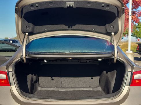 Used 2024 Chevrolet Malibu LT image 27