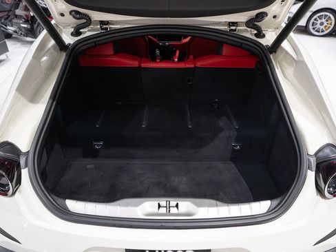 Used 2018 Ferrari GTC4Lusso T image 53