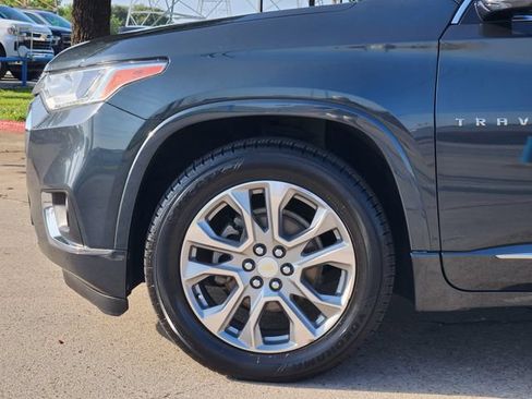 Used 2018 Chevrolet Traverse Premier w/ Driver Confidence II Package FWD image 8
