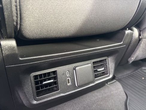 Used 2025 Chevrolet Silverado 1500 LT image 21