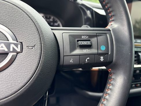 Used 2025 Nissan Pathfinder Rock Creek AWD/4WD image 12
