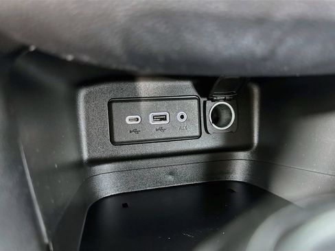 Used 2020 Chevrolet Equinox LT w/ LPO, Floor Liner Package FWD image 19