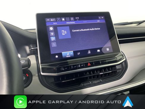 Used 2022 Jeep Compass Limited image 2