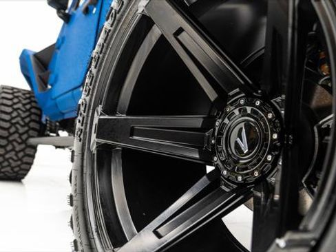 Used 2025 Jeep Wrangler Unlimited Sport image 32