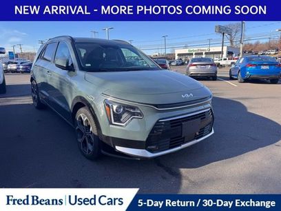 Used 2023 Kia Niro EX Touring