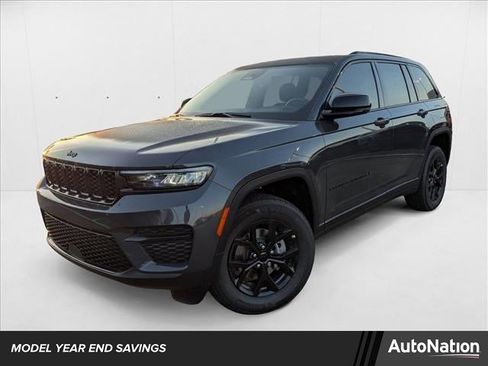 New 2025 Jeep Grand Cherokee Altitude image 1