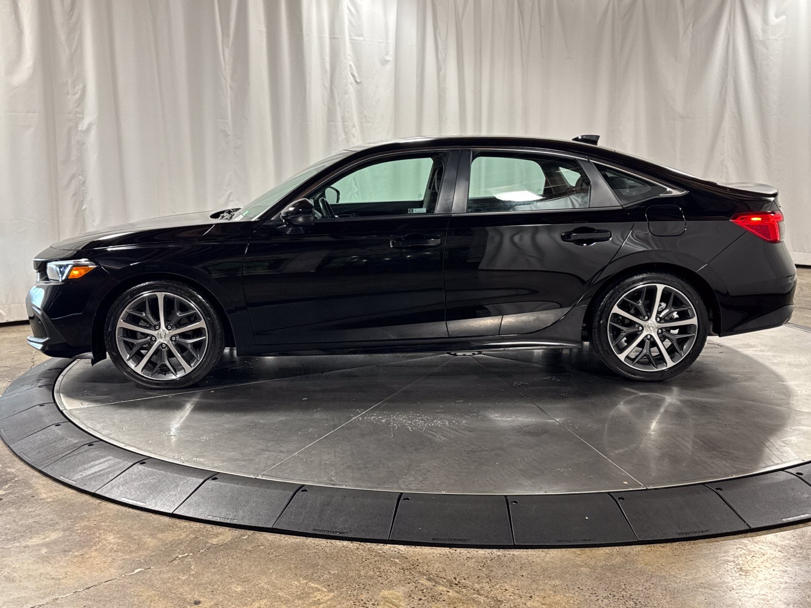 Certified 2024 Honda Civic Touring image 8