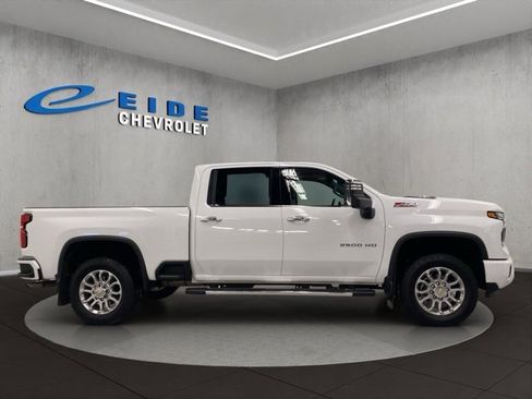 Used 2024 Chevrolet Silverado 2500 LTZ w/ LTZ Plus Package image 2