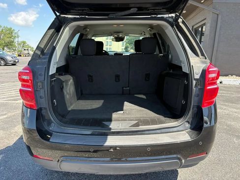 Used 2017 Chevrolet Equinox LT w/ Driver Confidence Package II AWD/4WD image 9