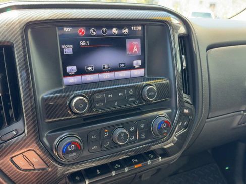 Used 2015 GMC Sierra 1500 SLE w/ SLE Value Package AWD/4WD image 16