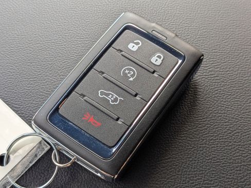 New 2025 Jeep Grand Cherokee Limited w/ Trailer Tow Package image 29